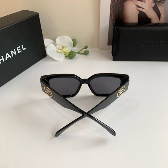 CHANEL Women's Black Sunglasses - Picture 4 of 7